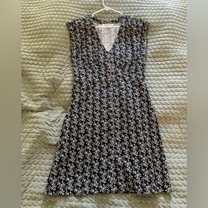 Floral Black and White Button-Down V-Neck Dress